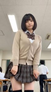 AIでパンチラJK作ったんやが