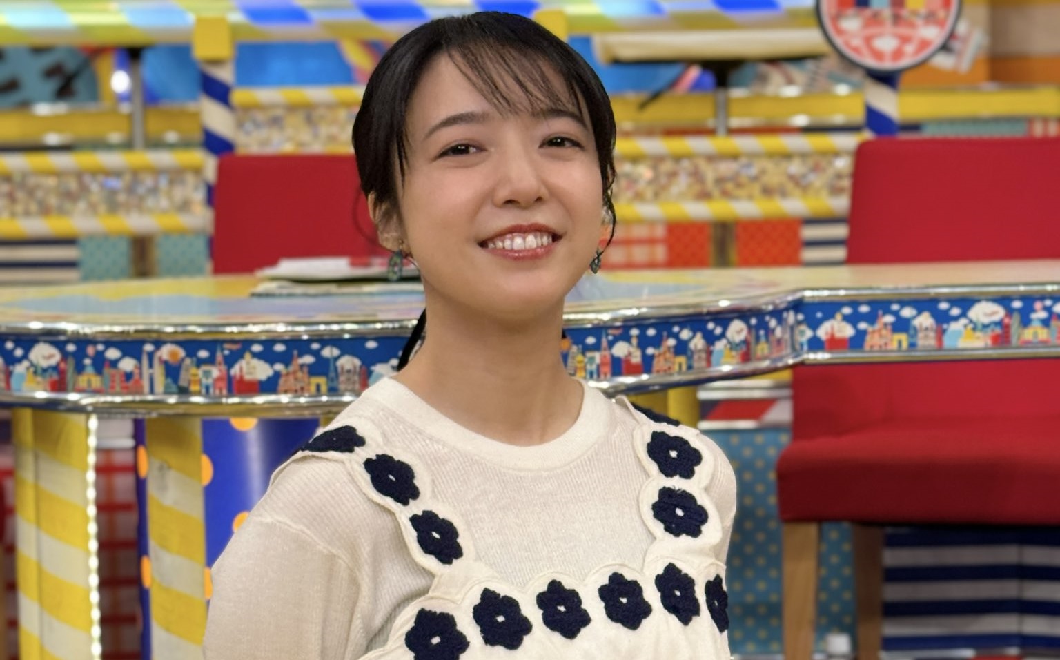 上白石萌音とかいう巨乳なのにそれを開示しない女優www