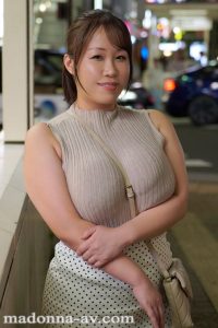 【画像】凄まじい乳輪の熟女、AVデビューしてしまう