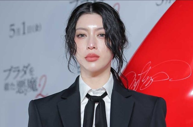 【悲報】三吉彩花さん、シャツの丈を盛大に間違えるwwwwwwwwwwwwwwwwwww