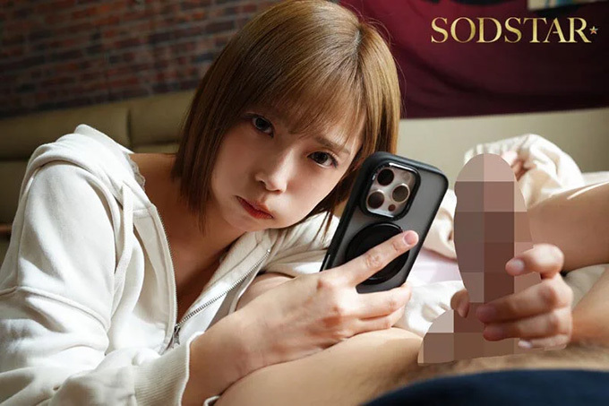 紗倉まな　私以外で勃起したら許さないよ…束縛カノジョと早漏カレシの過激チ○ポ観察ドラマ。