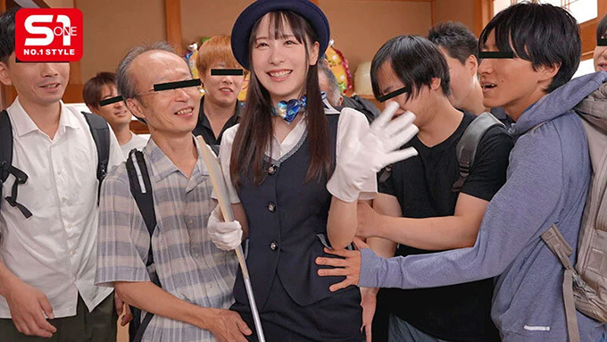 村上悠華　元バスガイド女優のファン感謝バスツアー…ザーメン22発も受け止める大乱交祭り。